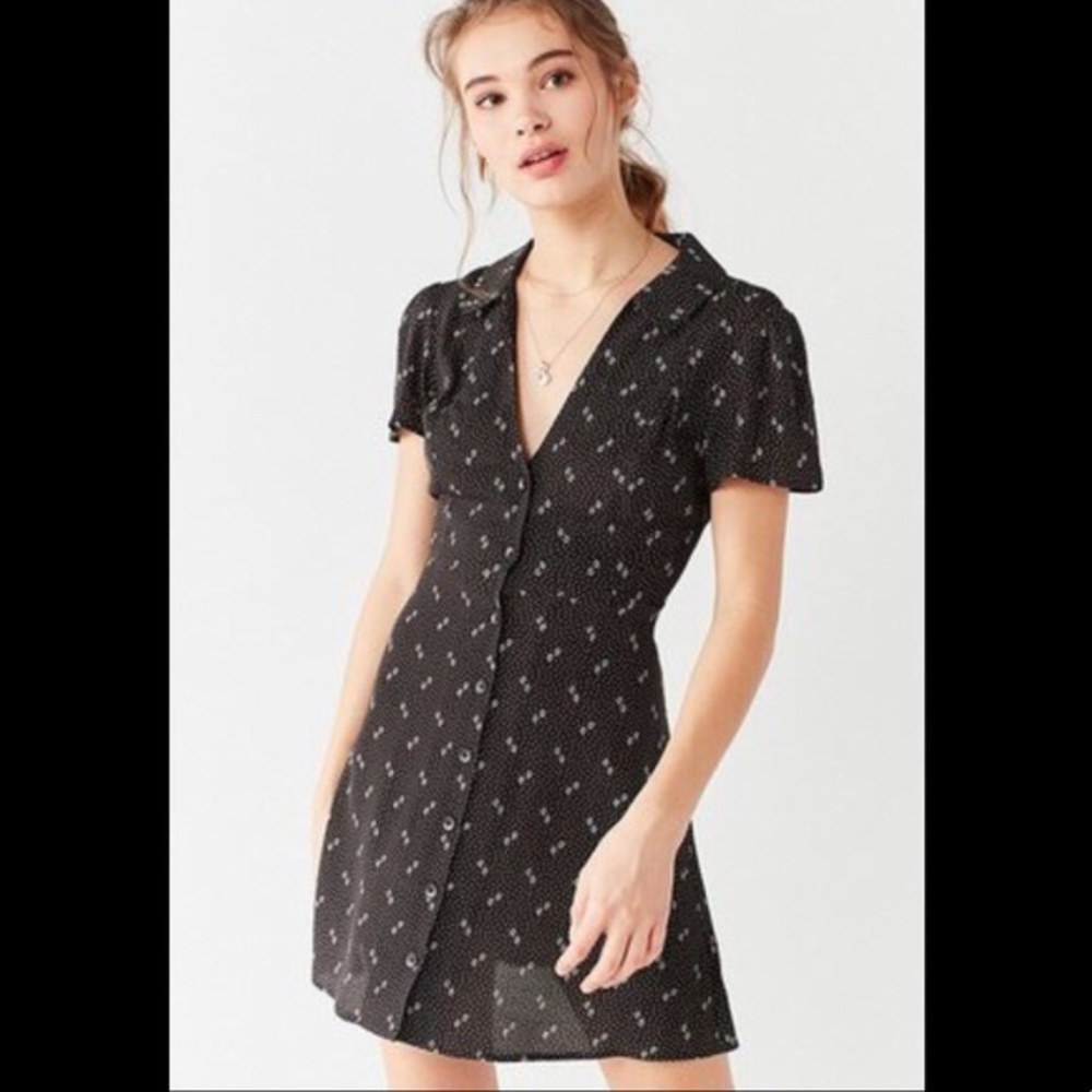 Urban Outfitters Mallory Floral Button Down Mini Dress Spring Summer Medium